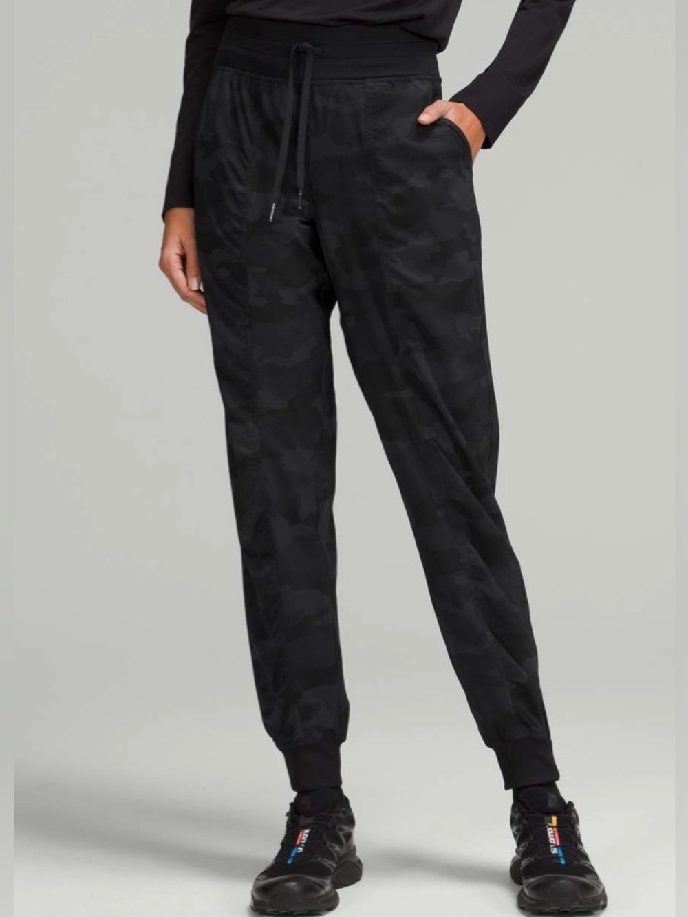 Lululemon dance studio mid rise jogger camo size 6